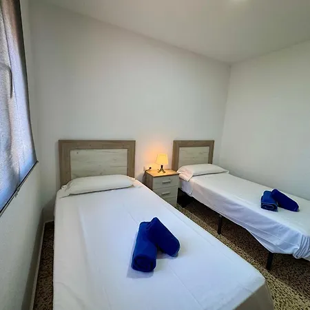 Vakantiehuis Canovas - Casa Con Jardin Privado En Centro Nerja