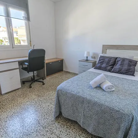 Holiday home Canovas - Casa Con Jardin Privado En Centro Nerja