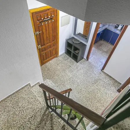 Nyaraló Canovas - Casa Con Jardin Privado En Centro