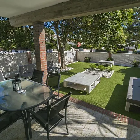 Canovas - Casa Con Jardin Privado En Centro Nyaraló *