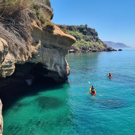Canovas - Casa Con Jardin Privado En Centro * Нерха