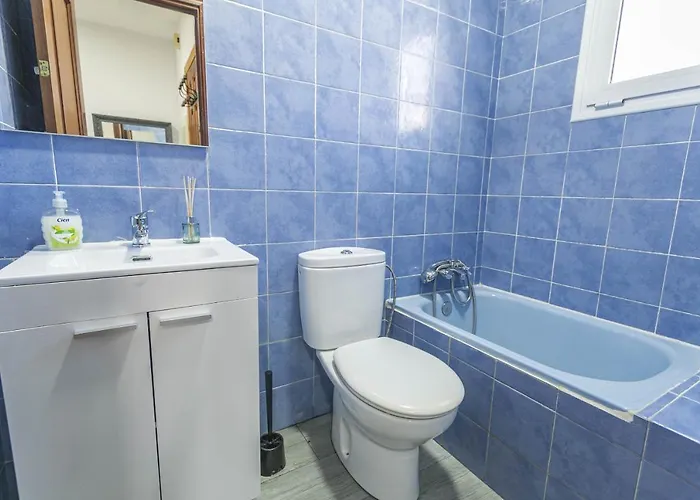 Canovas - Casa Con Jardin Privado En Centro Нерха