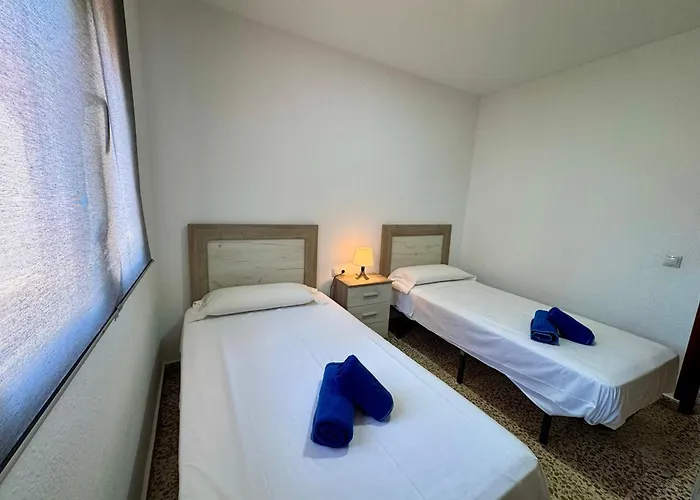 Дом отдыха Canovas - Casa Con Jardin Privado En Centro Нерха