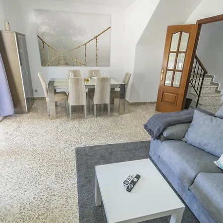Canovas - Casa Con Jardin Privado En Centro Casa de Férias